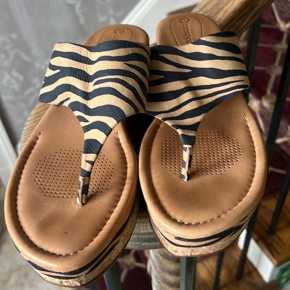 Corso Como ladies giraffe, print slip on thong style sandal size 10. Exc cond. - Picture 12 of 12